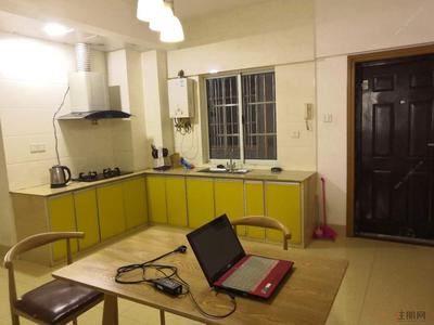 东沟岭新区-盛天公馆旁边电梯三房《金港豪庭》家具家电配齐 拎包入住