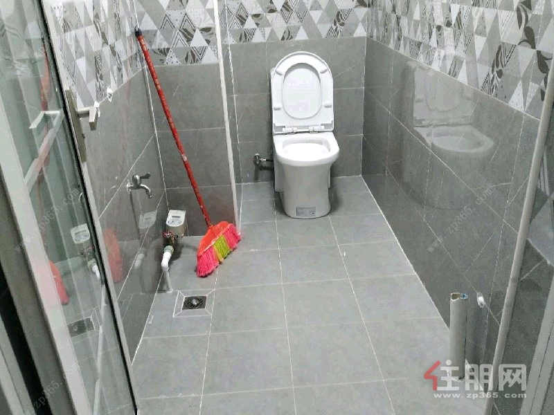 青秀区东葛路中天世纪花园1房46.42平米2100元/月