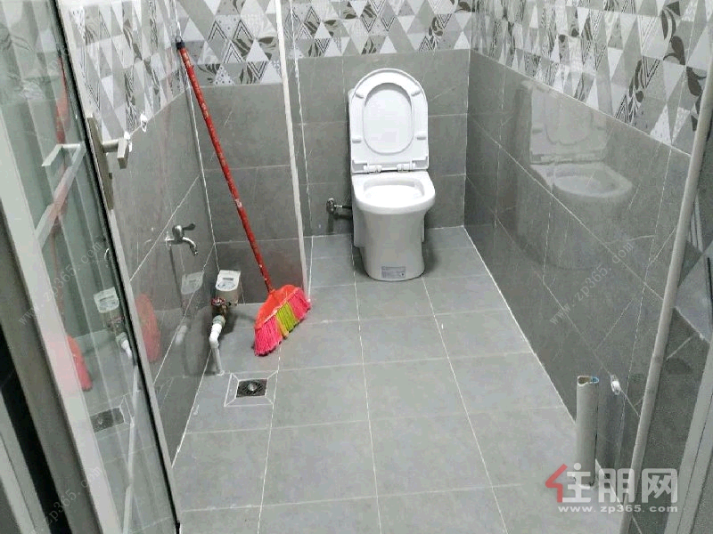 青秀区东葛路中天世纪花园1房46.42平米2100元/月