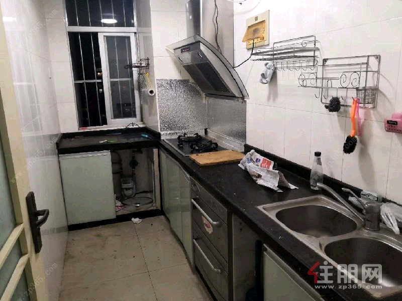 青秀区东葛路大地华城3房121平米3700元/月