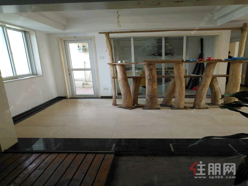 青秀区东葛路中鼎温馨家园5房228平米5500元/月