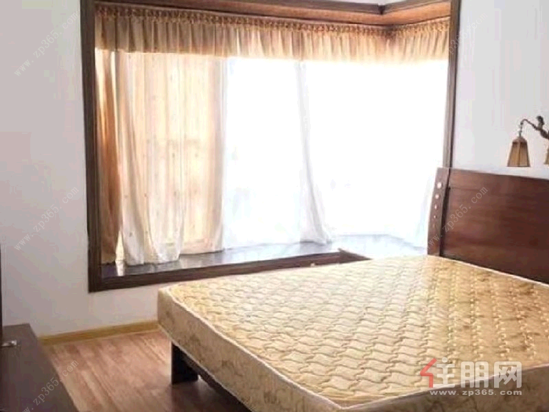 青秀区东葛路中鼎温馨家园3房130平米3200元/月