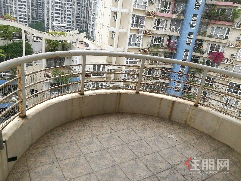 青秀区东葛路中鼎温馨家园6房242平米325万