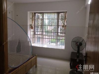 仙葫新区，青秀区仙葫仙湖枫景4房126平米2400元/月