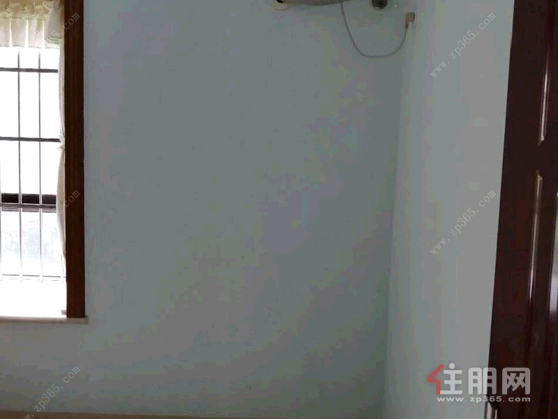 江南区五一路富宁新兴苑3房100平米2300元/月