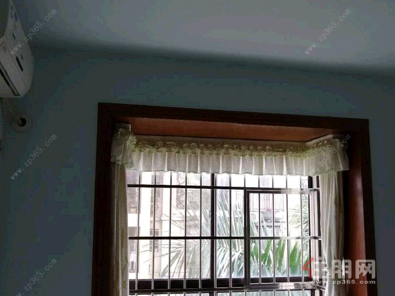 江南区五一路富宁新兴苑3房100平米2300元/月