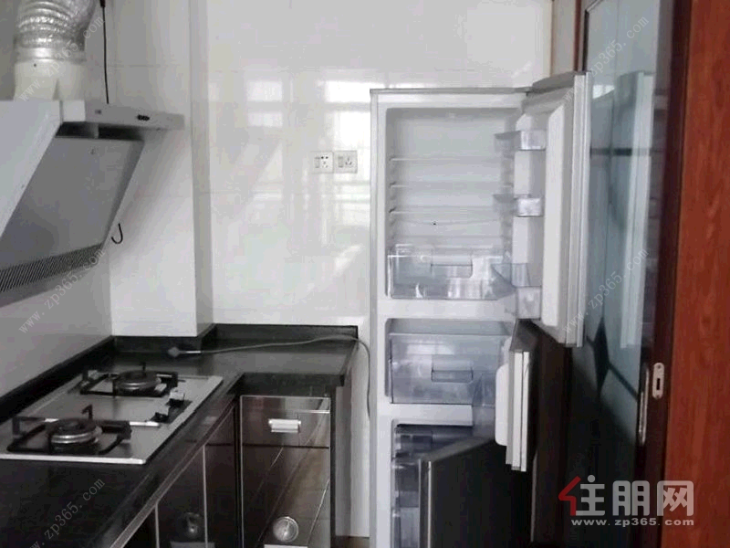 江南区五一路富宁新兴苑3房100平米2300元/月