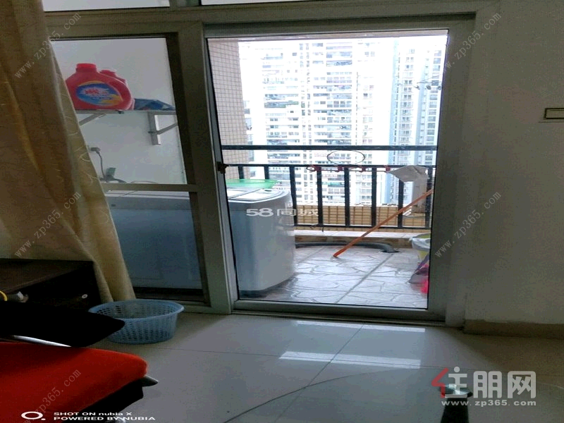 青秀区凤岭北蓝山上城1房48.5平米2200元/月