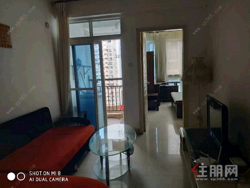 青秀区凤岭北蓝山上城1房48.5平米2200元/月