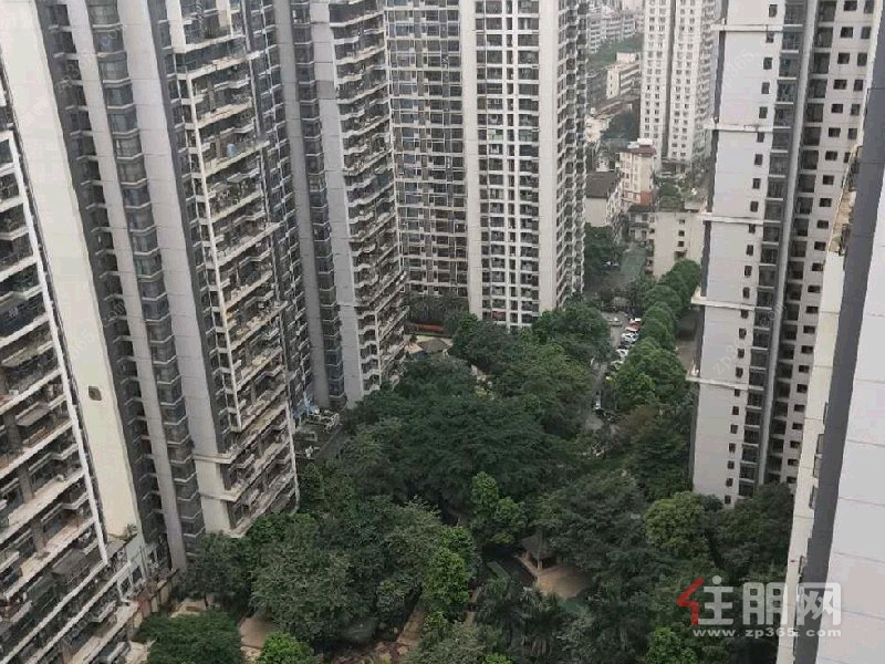 青秀区东葛路荣和中央公园4房143平米5000元/月