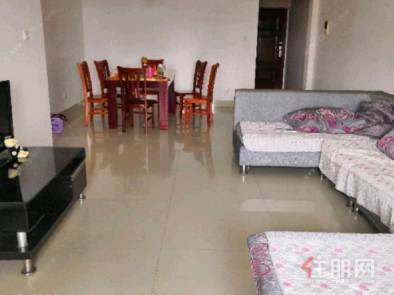 青秀区凤岭南莱茵湖畔3房90平米2900元/月