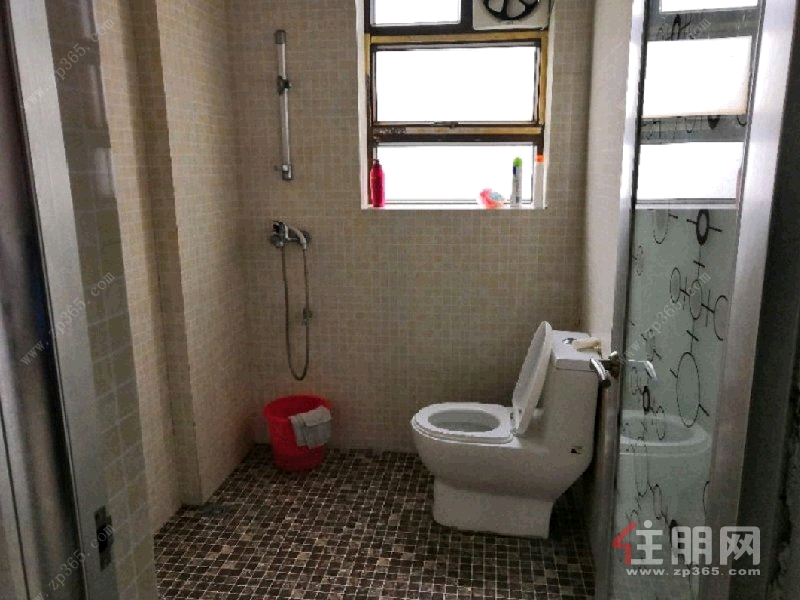 青秀区凤岭南莱茵湖畔3房90平米2900元/月