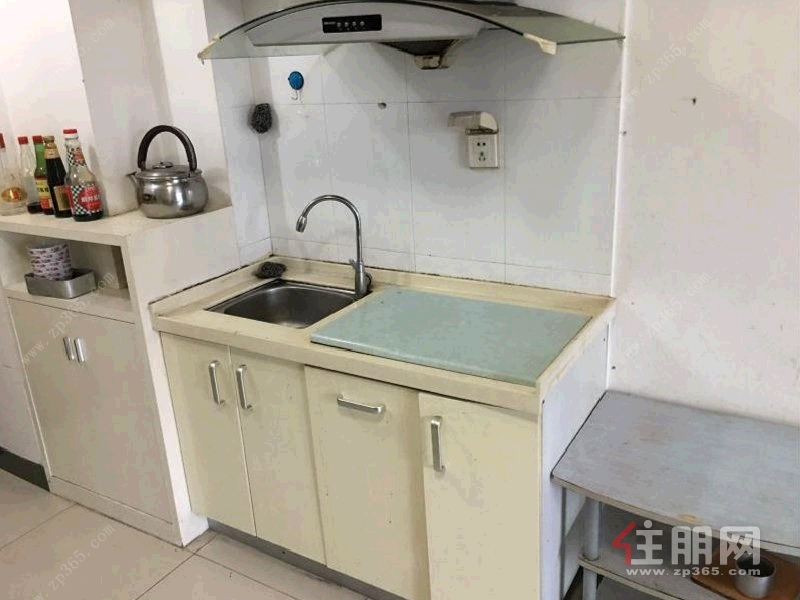 西乡塘区新阳片区金都·新巢时代1房44平米1400元/月