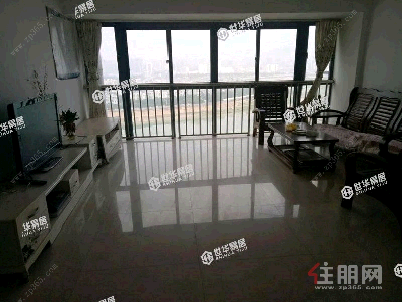 青秀区琅西半岛东岸4房140平米2600元/月