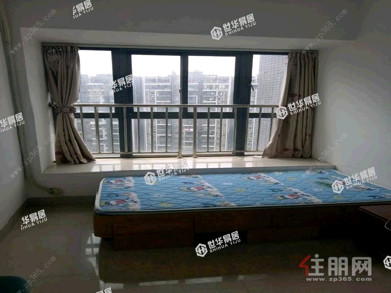 青秀区琅西半岛东岸4房140平米2600元/月