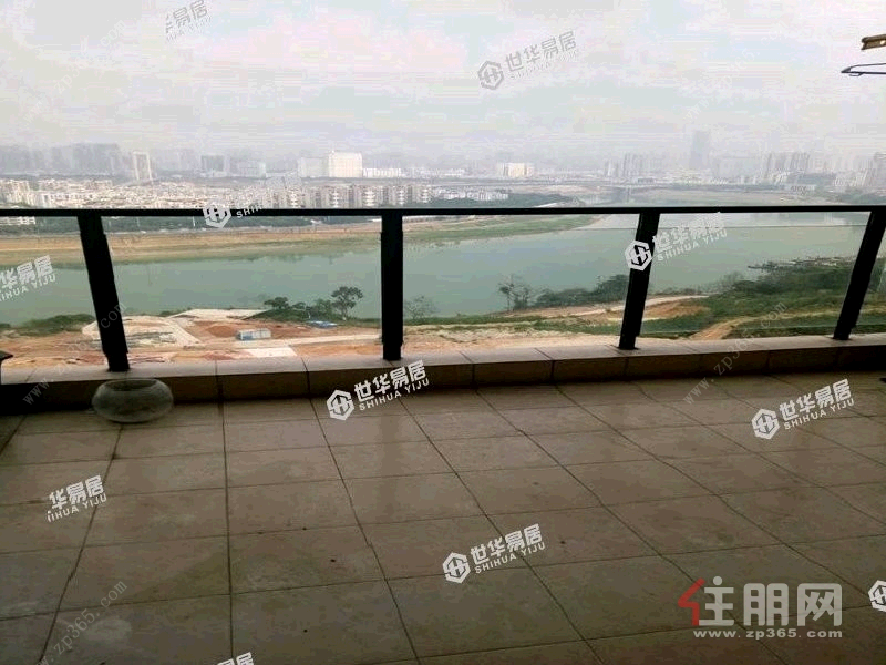 青秀区琅西半岛东岸4房140平米2600元/月