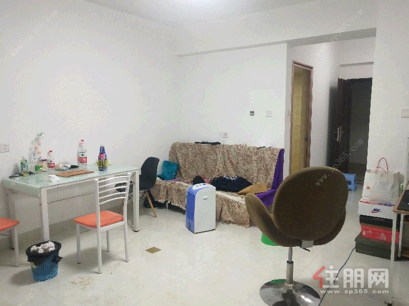 西乡塘区大学路片区江川圣境3房100平米2200元/月