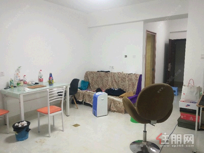 西乡塘区大学路片区江川圣境3房100平米2200元/月