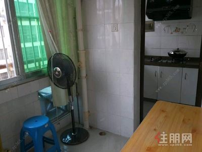 五一路 -江南区五一路翠湖新城2房50平米1300元/月