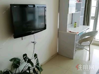 民族大道，青秀区东葛路盛天国际1房32平米2000元/月