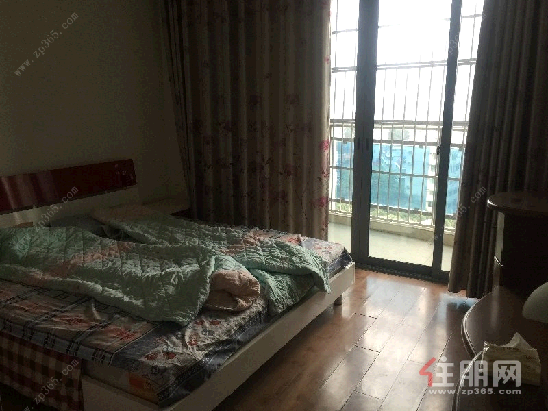 青秀区东葛路东长小区3房133平米3000元/月