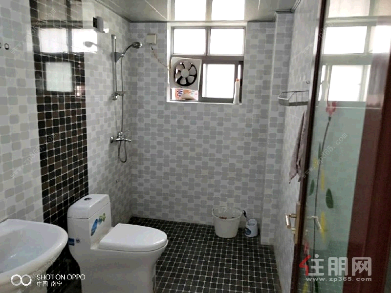 青秀区东葛路东长小区5房156平米3700元/月