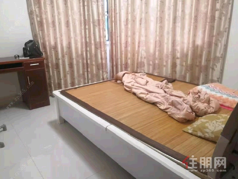 青秀区东葛路东长小区3房129平米3500元/月