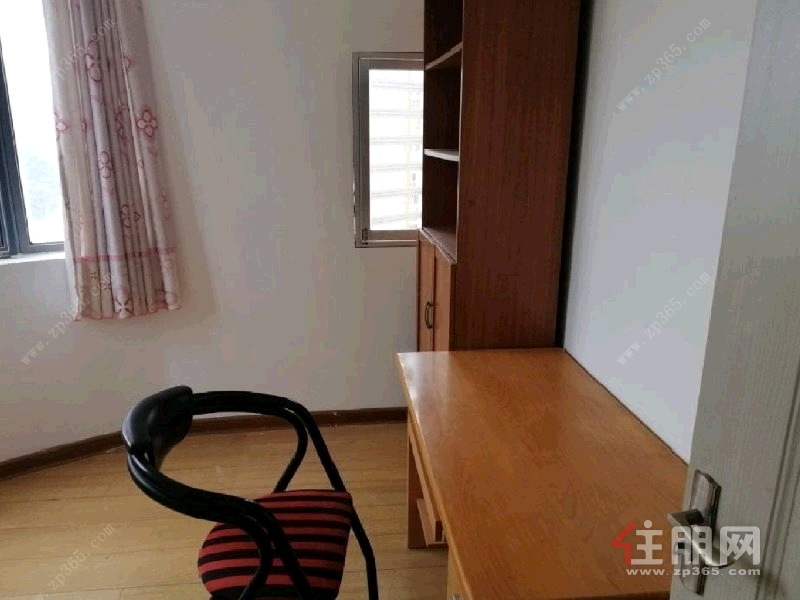 青秀区东葛路东长小区3房126平米3000元/月