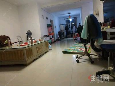 仙葫新区，青秀区仙葫万正假日风景4房162平米2200元/月