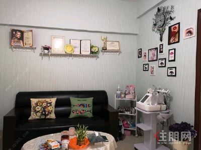 朝阳中心-兴宁区朝阳片区裕丰大厦2房76.9平米2800元/月