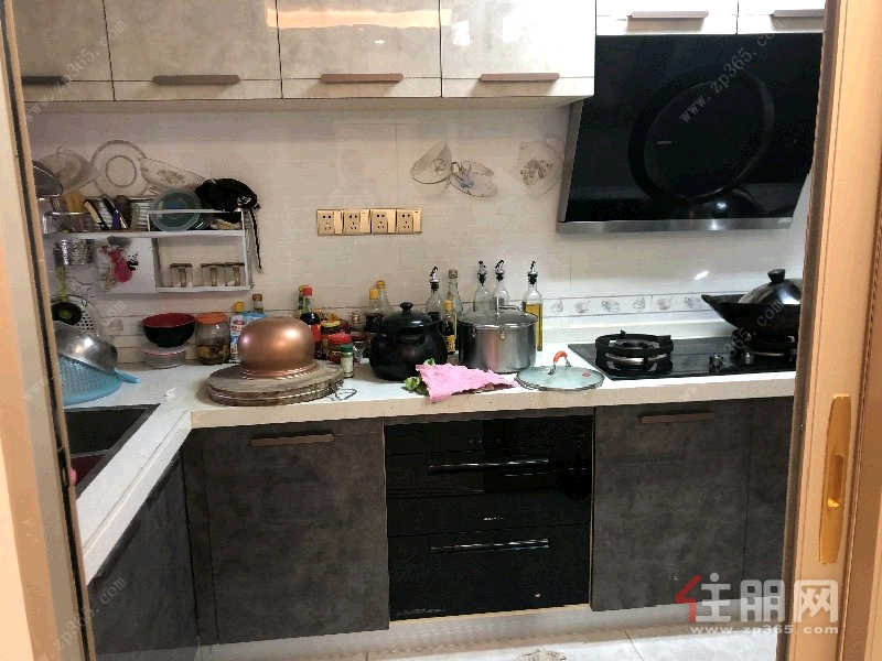 青秀区东葛路绿地中央广场3房122平米268.4万