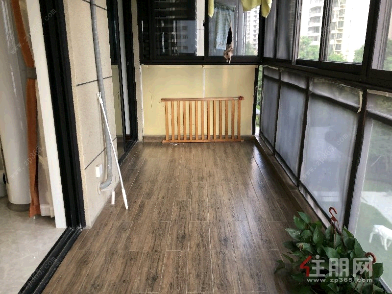 青秀区东葛路绿地中央广场3房122平米268.4万