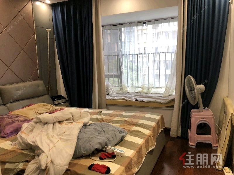 青秀区东葛路绿地中央广场3房122平米268.4万