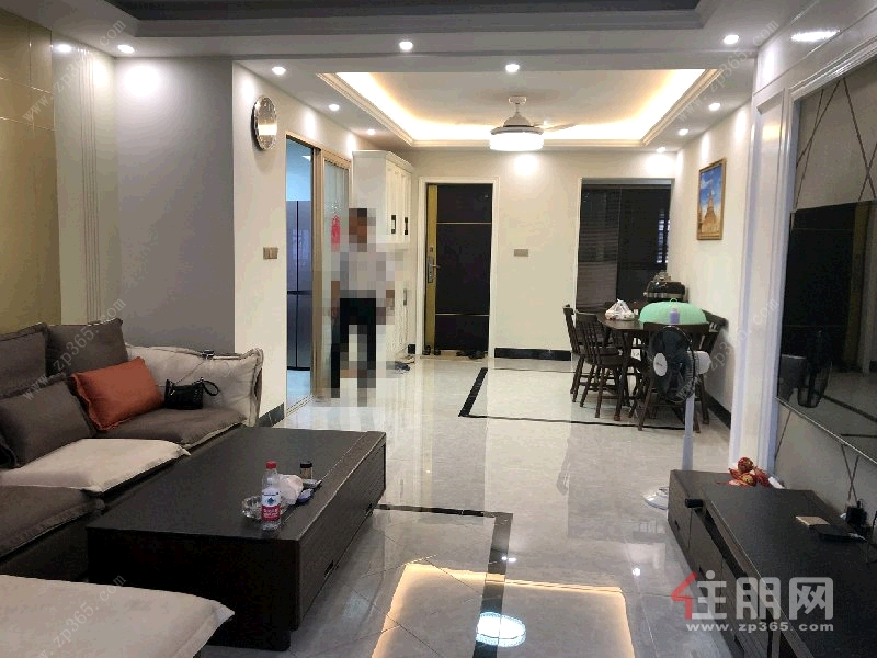 青秀区东葛路绿地中央广场3房122平米268.4万