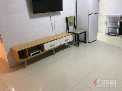 江南大道，江南区凤江路和居邕江郡2房46平米2000元/月