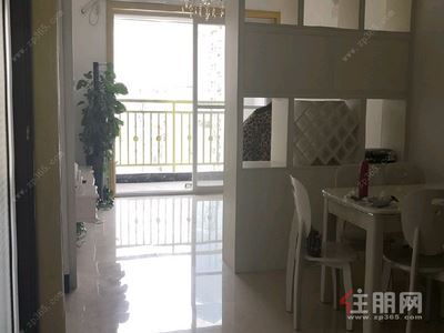  东盟商务区，青秀区东盟商务天昌东盟中央城1房70.6平米2500元/月
