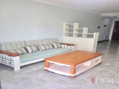 凤岭北，青秀区凤岭北荣和千千树3房108.75平米4500元/月