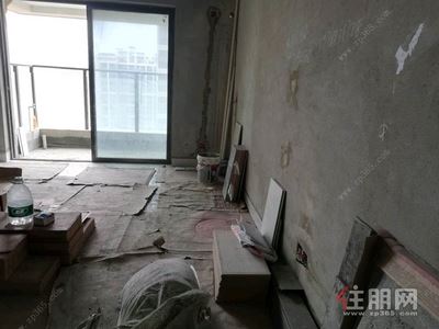 凤岭北，青秀区凤岭北荣和千千树4房91平米4200元/月