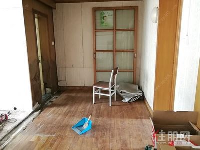 青秀区，青秀区东葛路玻璃厂宿舍3房80平米2600元/月
