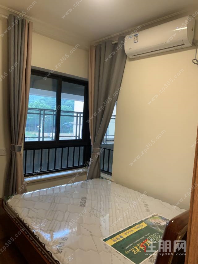 金科观天下B区,家电齐全拎包入住1800元/月