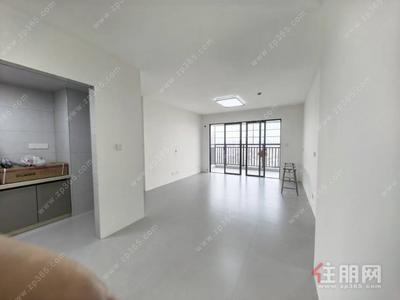 明秀东路-明秀东路德天府四房两厅两卫新房出租