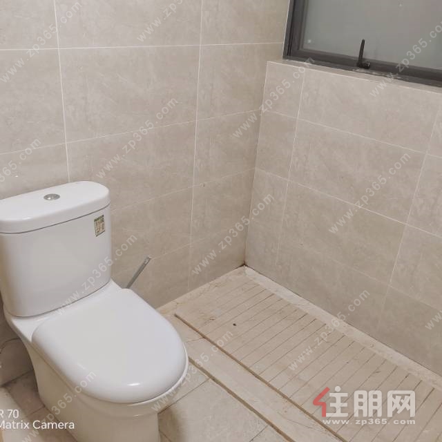 闹市中的寂静宜居**