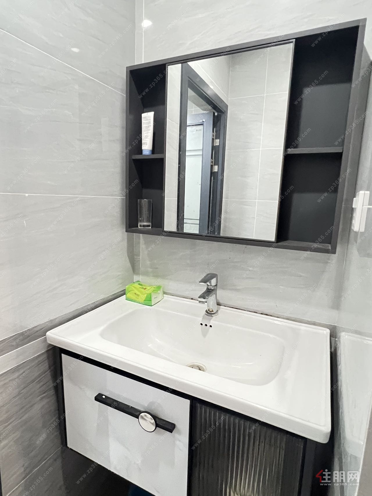 位置好，交通方便，购物靠近万达，