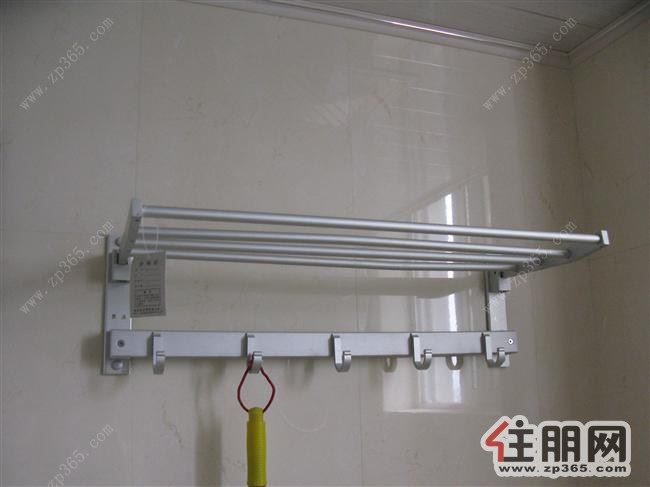 海馨嘉园2室2厅85平米中等装修押二付三(个人)