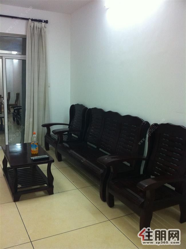 海馨嘉园2室2厅85平米中等装修押二付三(个人)