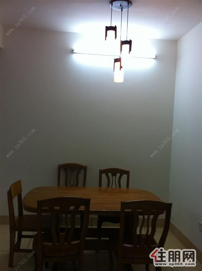 海馨嘉园2室2厅85平米中等装修押二付三(个人)