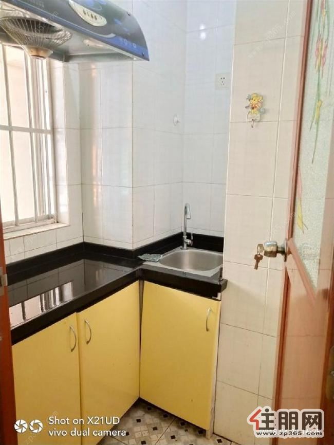 城市杰座一房一厅拎包入住琅西菜市旁近南湖公园