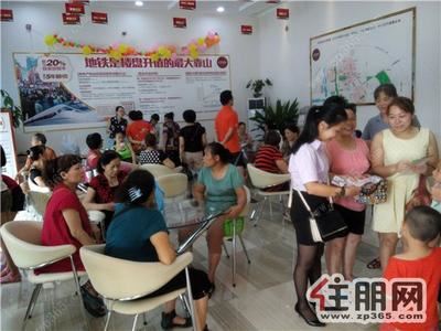 安吉大道-地铁口准现铺，30万固定消费人潮，日租金低至1.3元/㎡，有免租期