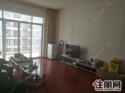 凤岭北-凤岭佳园30平大主卧带主卫出租紧靠地铁站口，家电家具齐全