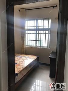 港北区-大型广场旁，政府办公区域，交通便利
